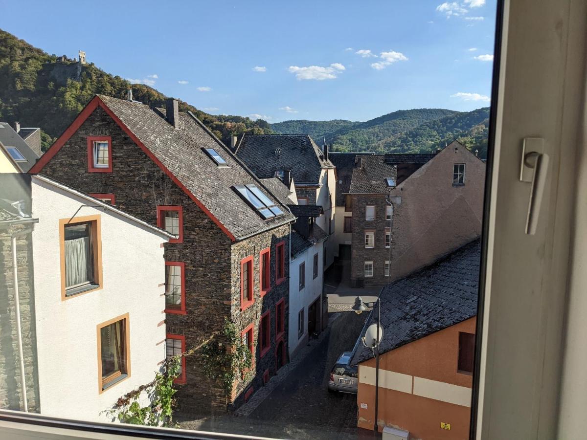 Monkey Factory - Mini Home-Stay Hostel Traben-Trarbach Exteriör bild