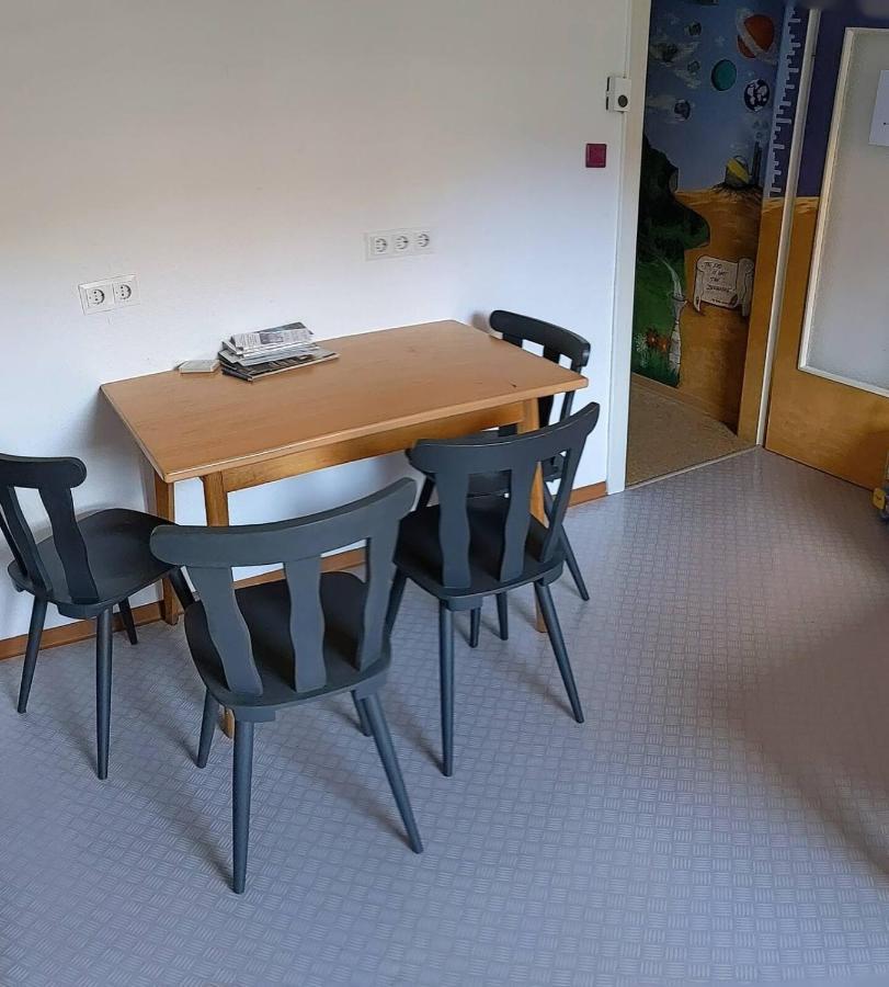 Monkey Factory - Mini Home-Stay Hostel Traben-Trarbach Exteriör bild