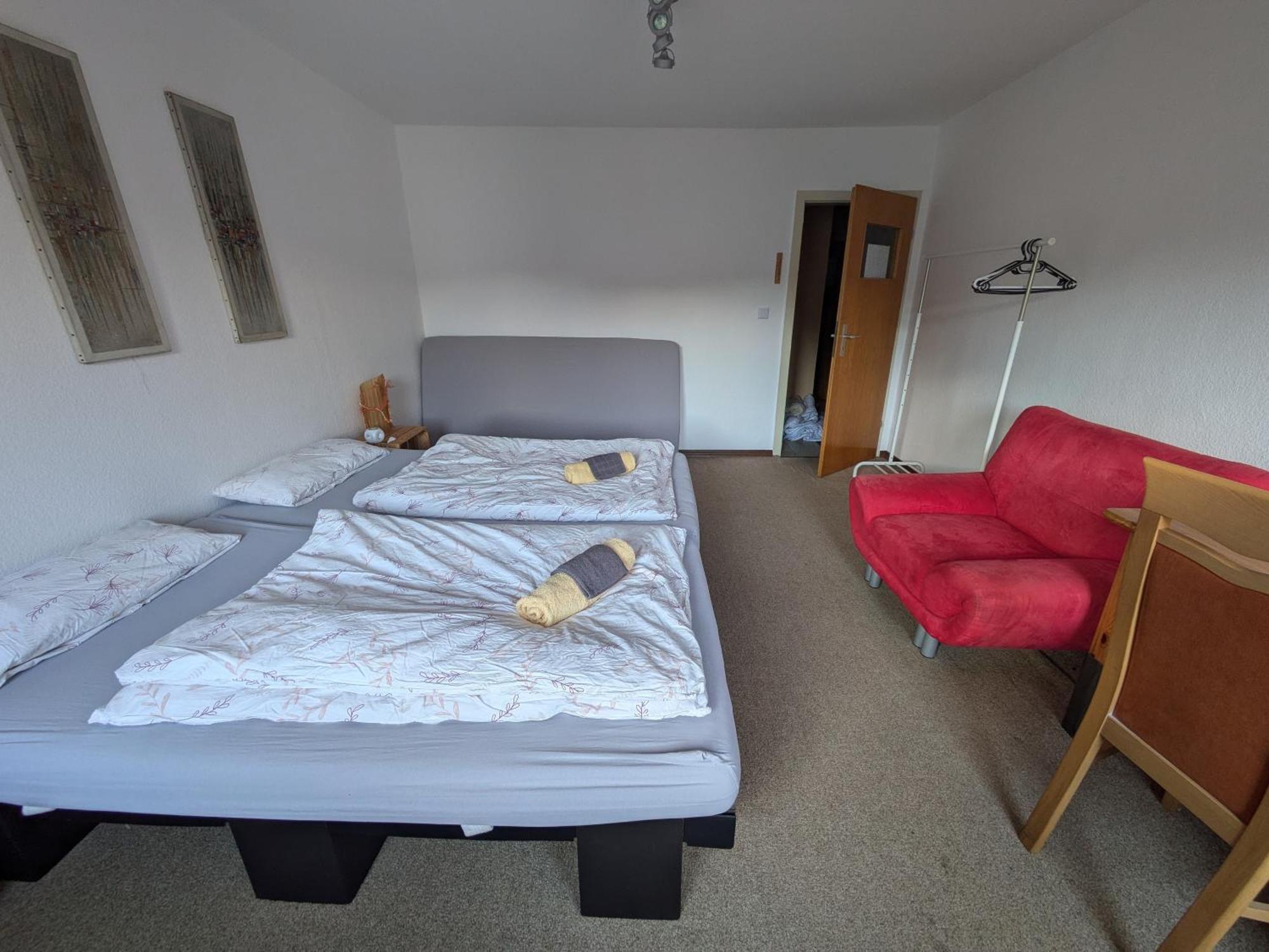 Monkey Factory - Mini Home-Stay Hostel Traben-Trarbach Rum bild